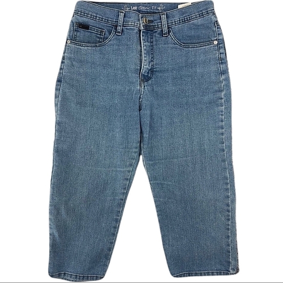 Lee Denim - Lee Women’s 6 Light Blue Denim Capri Jeans Stretch